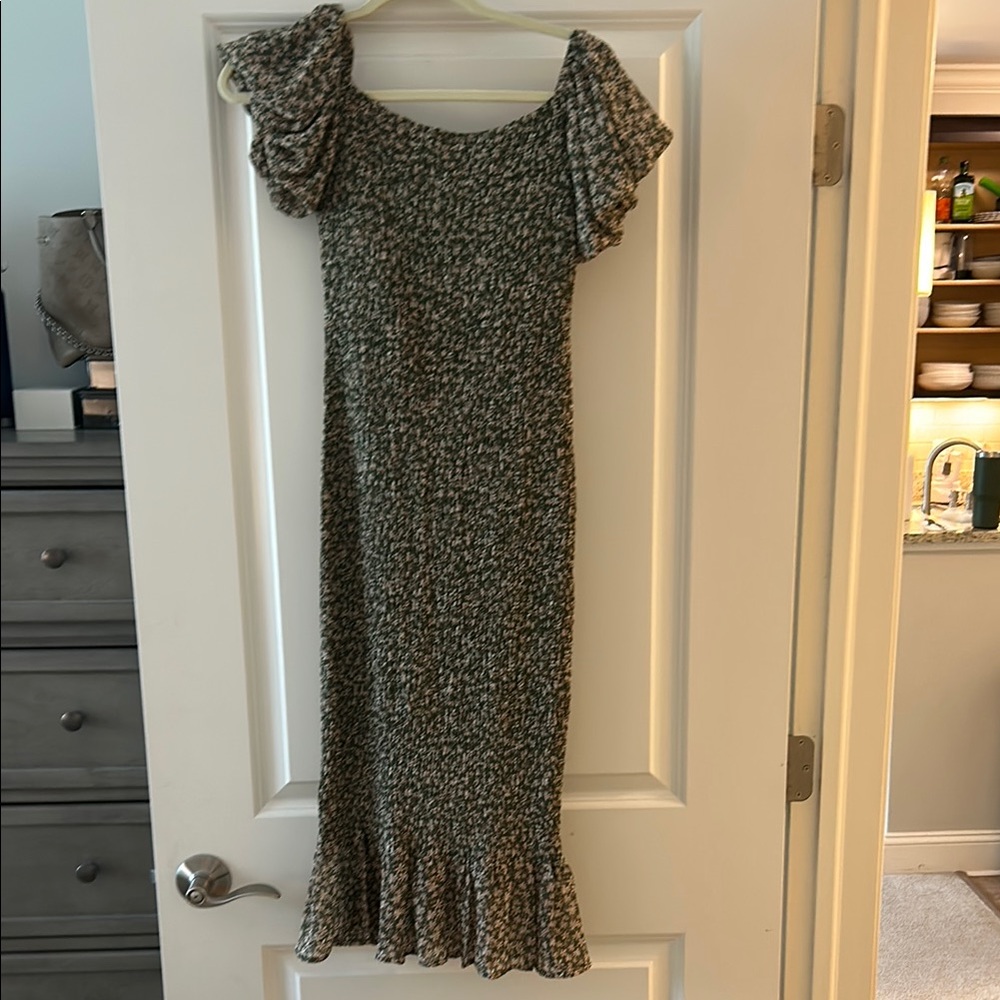 Petal & Pup green midi Dress with Flutter Sleeves